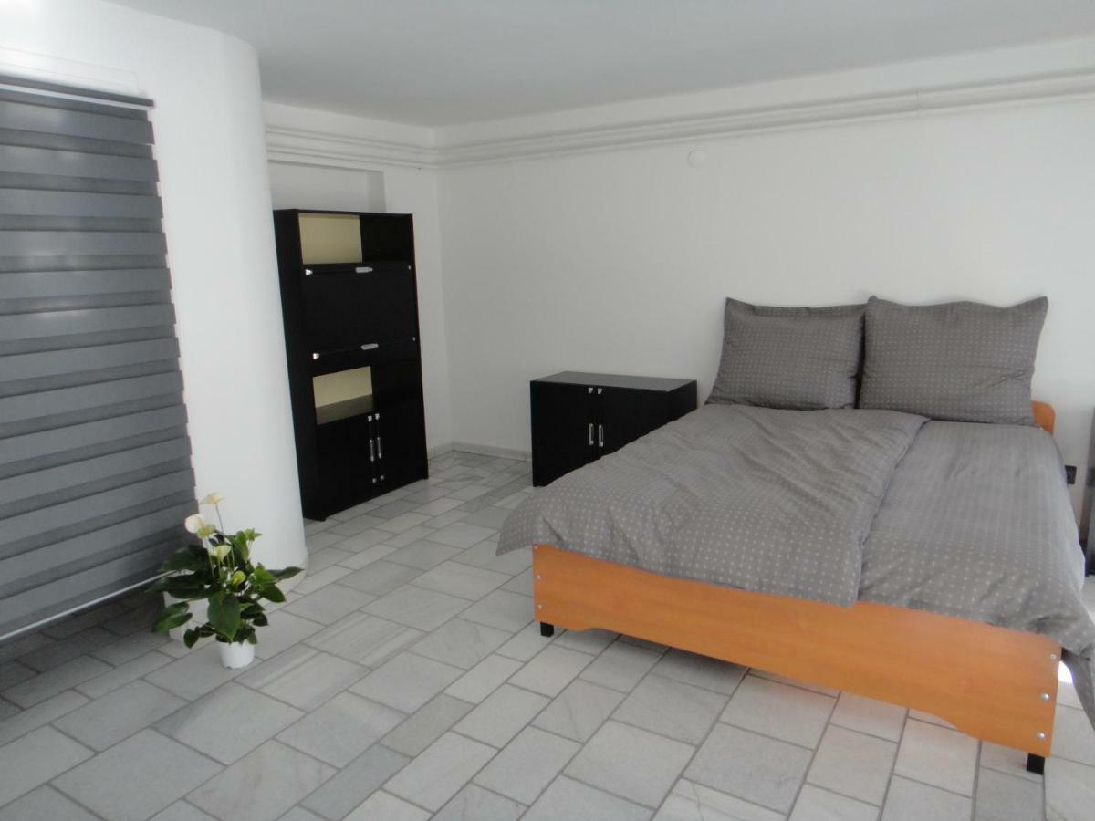 Liliom Apartment Szeged Luaran gambar