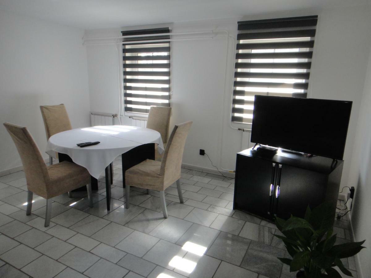 Liliom Apartment Szeged Luaran gambar